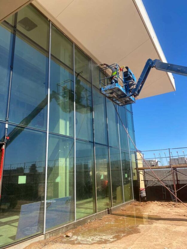 Glass wall curtaining service
